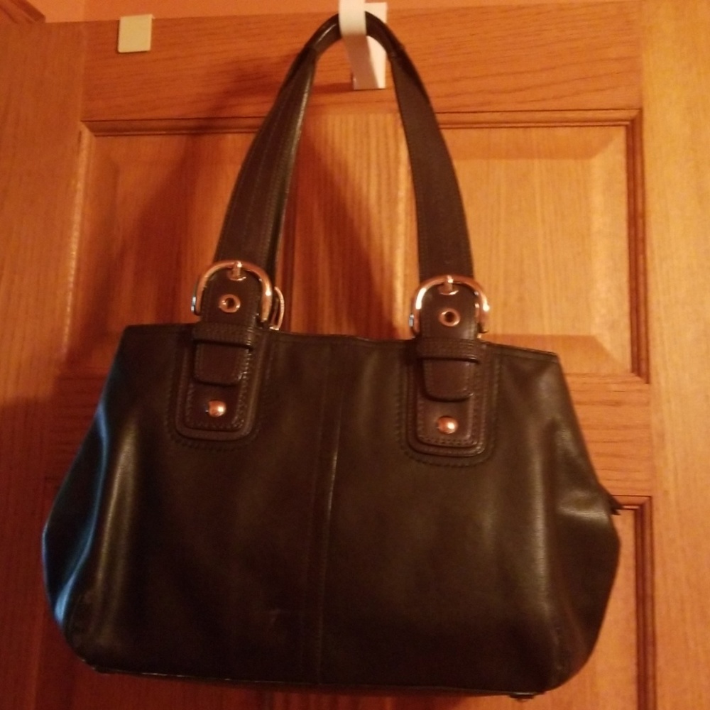 Black vintage Coach shoulder bag